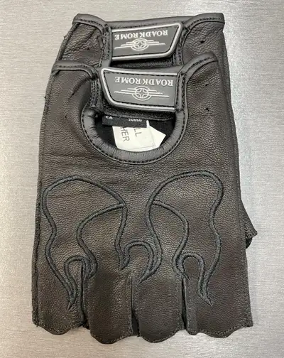 ***Neuf*** Grandeur disponible: XLarge Possibilité de livraison Lapointe Sports Louiseville Louisevi...