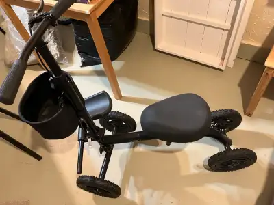 I'm selling a used HomeCom knee scooter, a great mobility aid with a sturdy frame and comfortable se...
