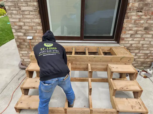 ROTTEN FENCE POSTS ? LEANING FENCE ? GIVE US A CALL WE CAN HELP!62865710270083124