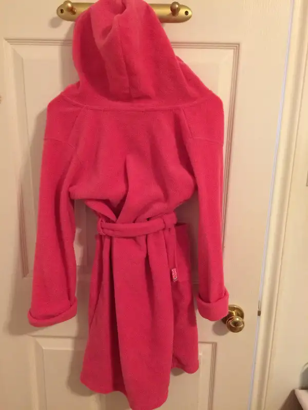 Girl's Sleepwear Robe (Size 10/12 and 5/6)63234604288643124