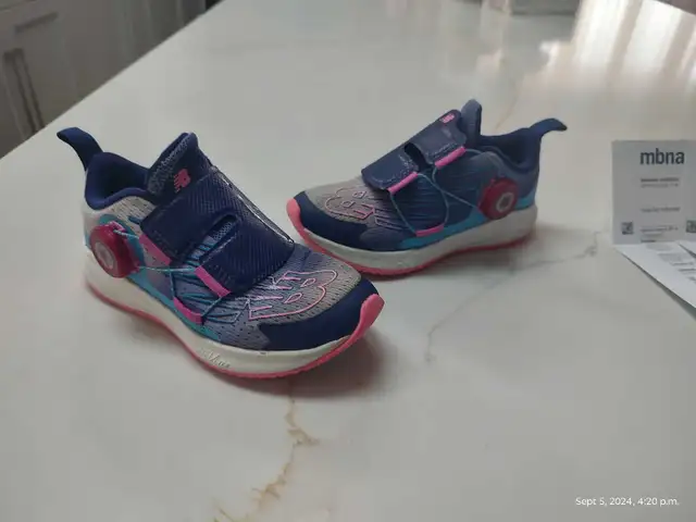 kids new balance shoes size 11