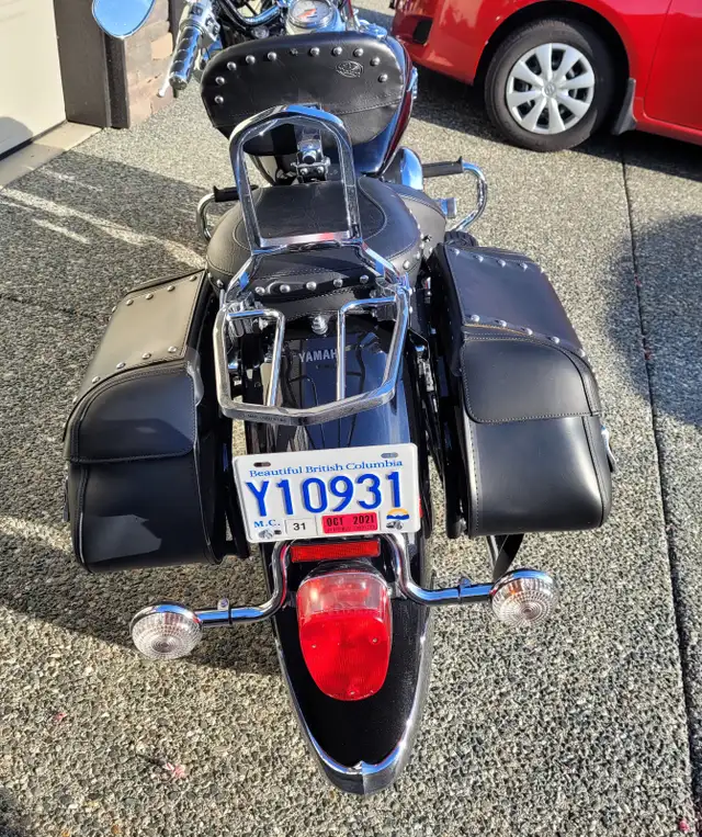 2011 Yamaha V-Star 650 Classic in Street, Cruisers & Choppers in Nanaimo - Image 4