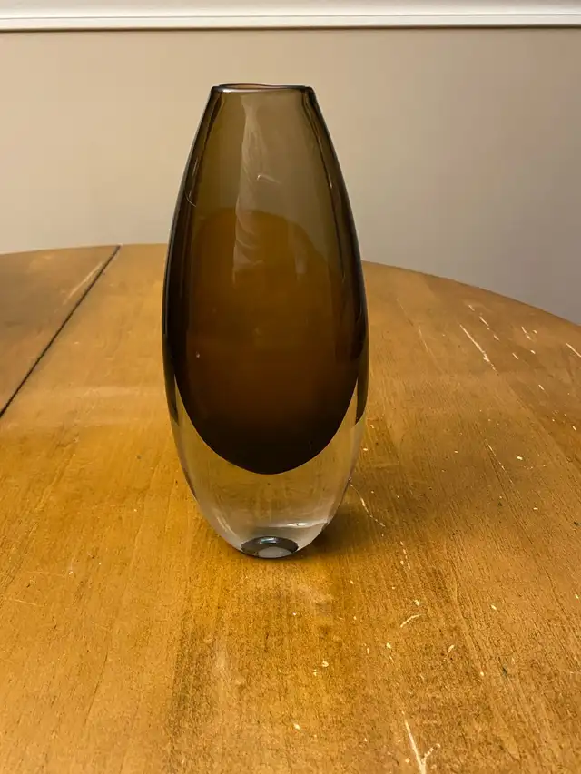 Gunnar Nyland Vase in Home Décor & Accents in Red Deer - Image 5