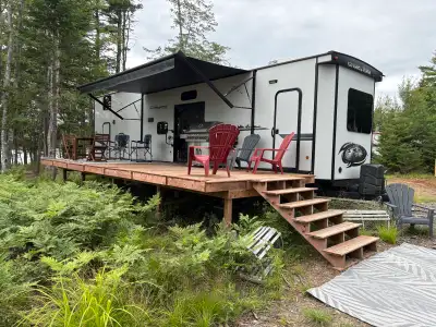 39’ CABL Forest River Black Label Edition Park Model. Beautiful well maintained spacious park model...