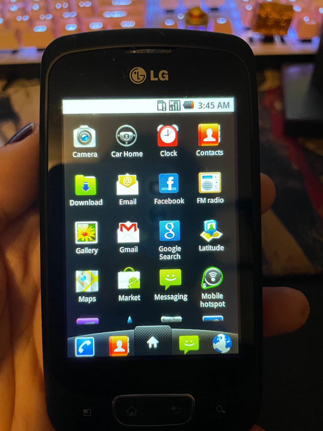 LG P500h Phone  in Cell Phones in City of Halifax - Image 3