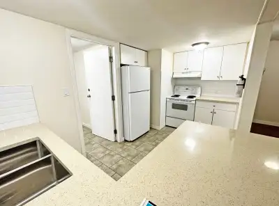 3 bedroom + a den / 2 bathroom lower suite in a house near VIU. This 1,400 square feet home has fres...