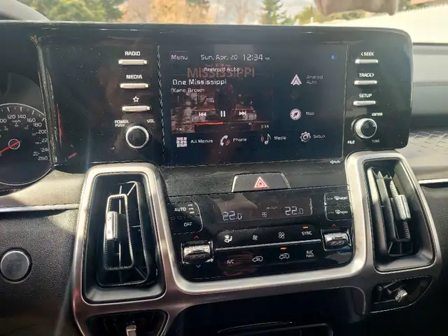 Kia Sorento 2023 EX Turbo  in Cars & Trucks in St. Albert - Image 5