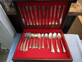 5 Sets of 1935 "REVELATION" silverware in Arts & Collectibles in Yellowknife - Image 4
