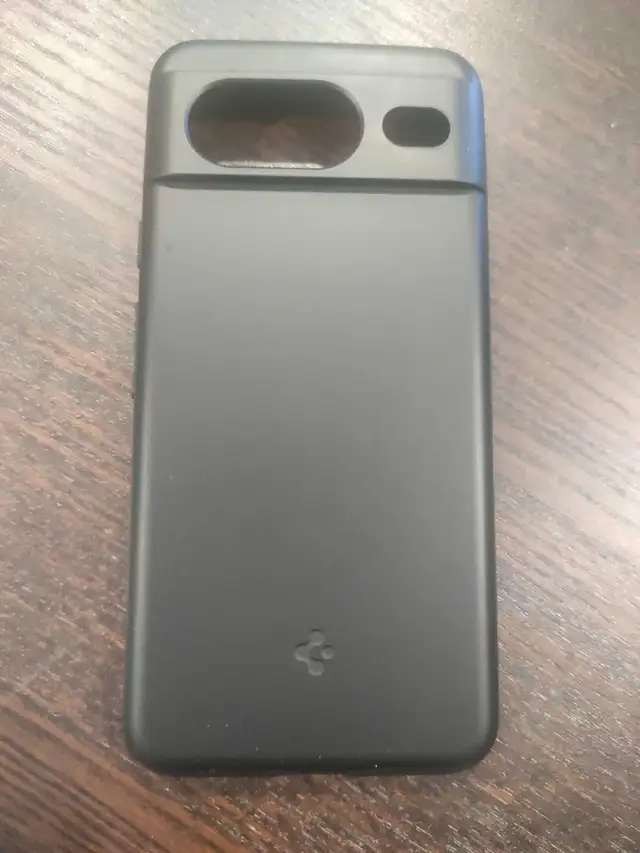 spigen thin fit case for pixel 8 in Cell Phone Accessories in St. Catharines - Image 2