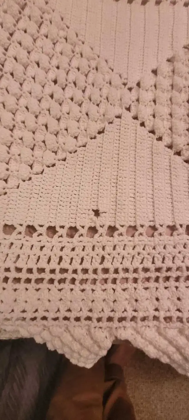 Bed Spread in Bedding in Markham / York Region - Image 5