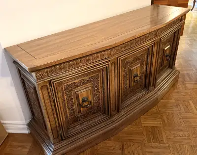 Meuble de rangement, bahut, sideboard en très bon état, View more