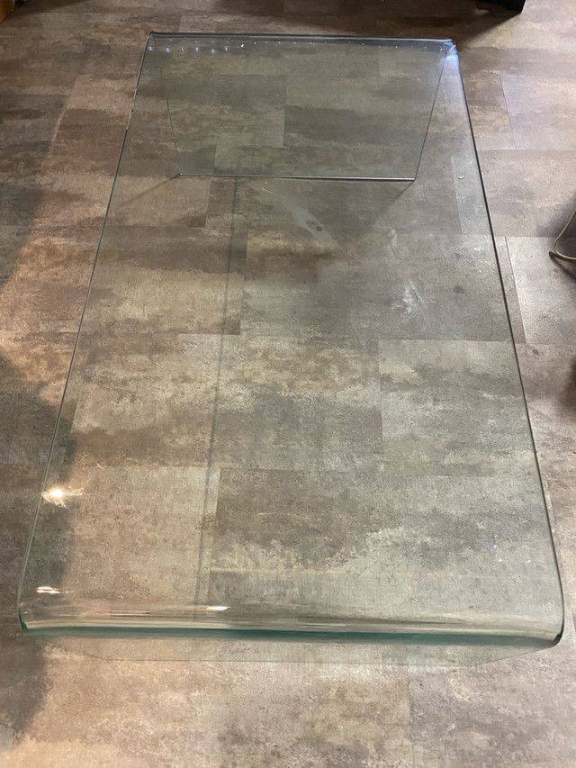 Glass coffee table in Coffee Tables in Thunder Bay