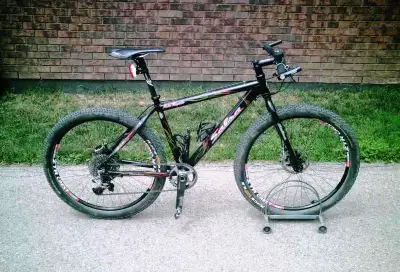 Salsa Moto Rapido - XX1, XTR, Stan's. 26" wheels. Medium., View more