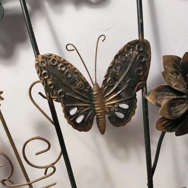 Vintage Large Metal Fan for Wall Decoration in Home Décor & Accents in Ottawa - Image 8