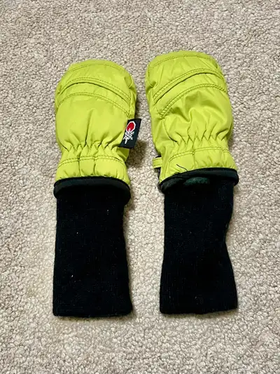 Thumbless Stay-On Waterproof Mittens, View more