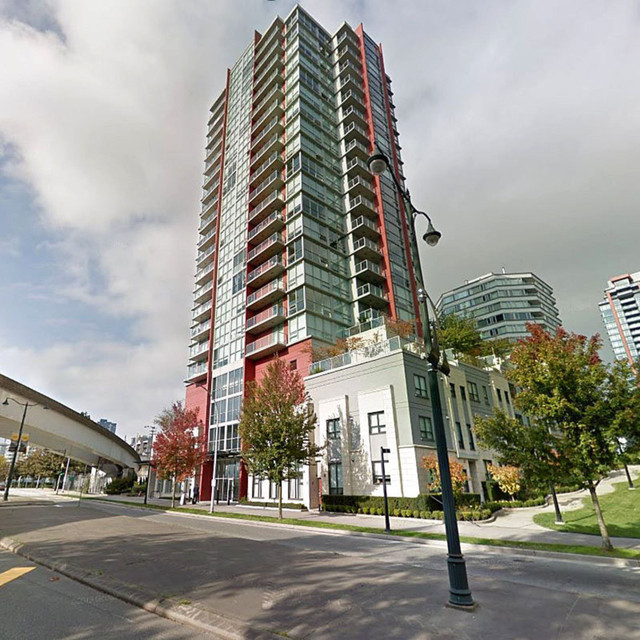 Waterfront high floor corner unit downtown New Westminster  in Long Term Rentals in Richmond - Image 3