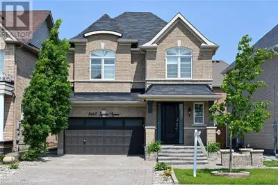 Welcome to this spacious and upgraded detached home in the highly sought-after Clarke neighbourhood...