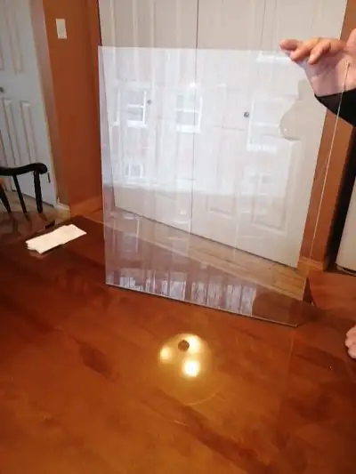Vitre/Tablette en verre en très bon état, View more
