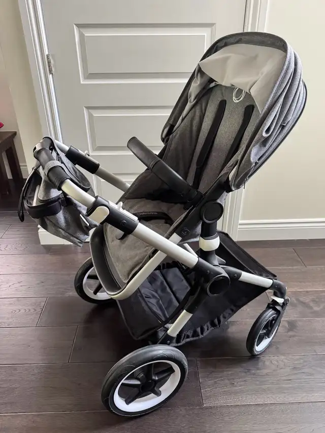 Stroller Bugaboo Fox 2 Grey Melange with Seat, Bassinet and Acce in Strollers, Carriers & Car Seats in London - Image 4