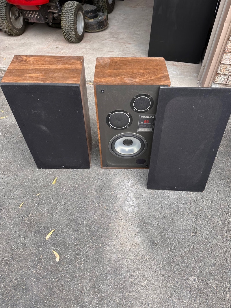 Speaker set for sale Speakers Markham / York Region Kijiji