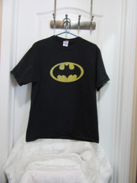 Bat Man Ladies size Large Tshirt