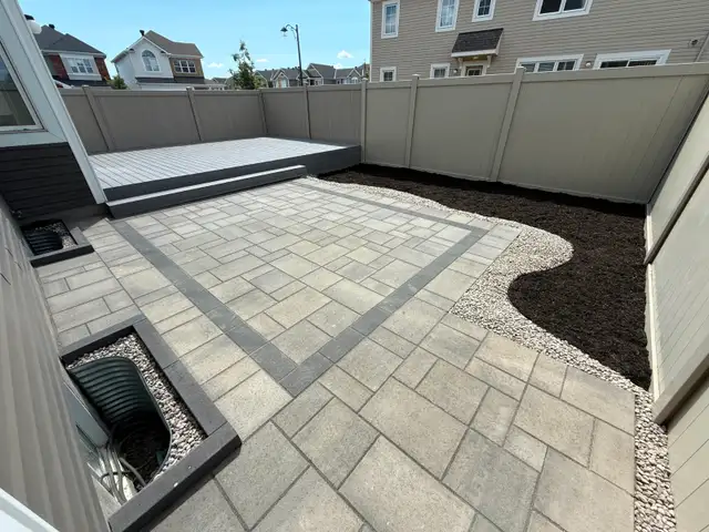 Ottawa Pro Interlock/Deck/Fence Service/Most Affordable Price in Interlock, Paving & Driveways in Ottawa - Image 4
