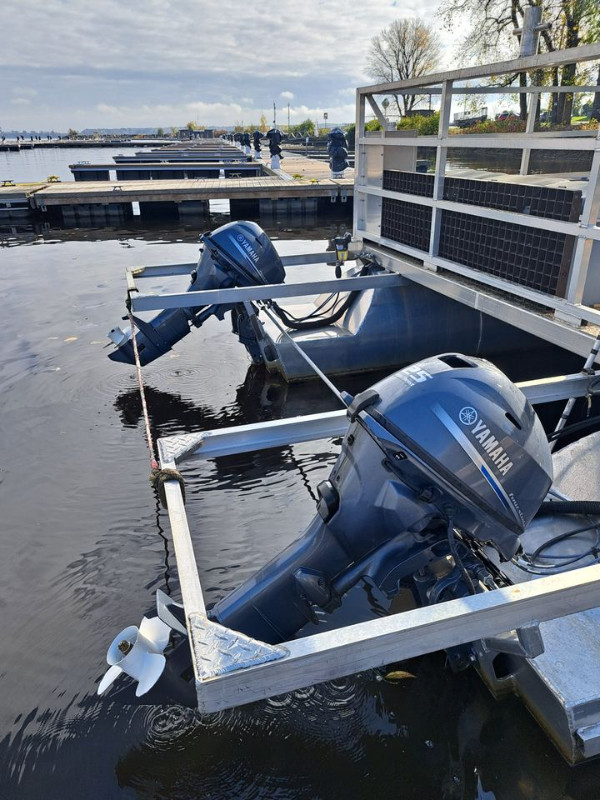 2X - 2021 Yamaha T-25LA - Moteurs hors-bord dans Vedettes et bateaux à moteur  à Trois-Rivières