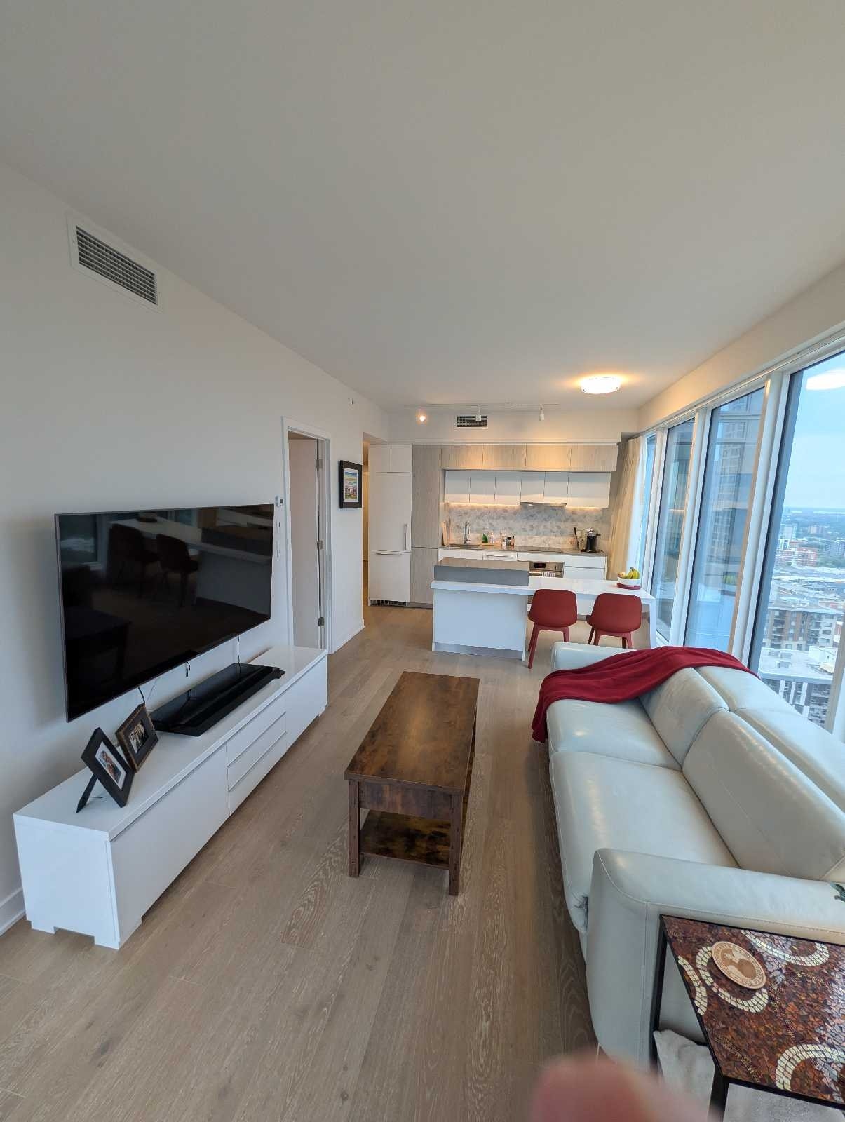 Downtown Montreal – Private Room + Private Bath — photo 3