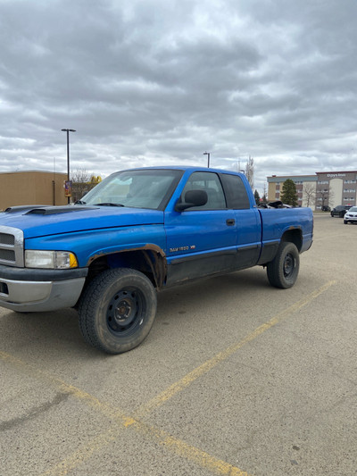 1998 dodge ram 1500 (only looking for trades for a VW diesel car