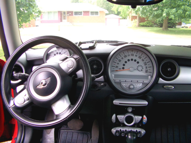 2010 MINI Cooper 6,000 in Cars & Trucks in Chatham-Kent - Image 3