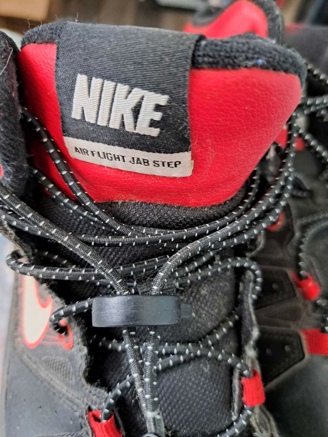 Nike airflight jabstep in Men's Shoes in Muskoka - Image 2