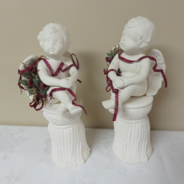CHERUB ANGELS VARIOUS SIZES with STAND WHITE/w Ribbon Trim in Home Décor & Accents in Red Deer - Image 2
