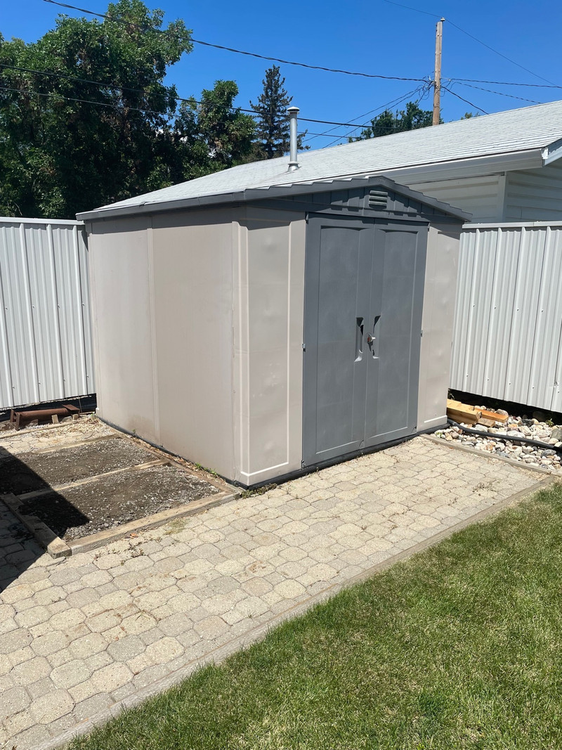 8x8 Ketter plastic shed Outdoor Tools & Storage Regina Kijiji