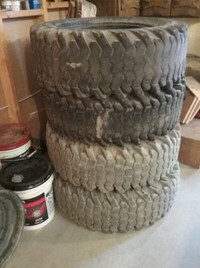 pneu tracteur backhoe rétrocaveuse