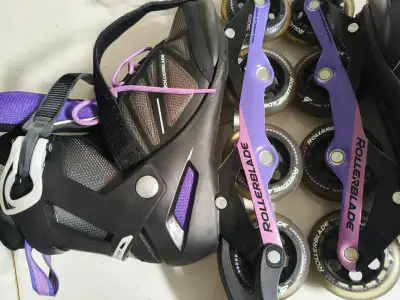 Women inline roller skates size 9 like new, View more