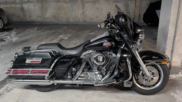 2004 Electra Glide Classic, straight trade Road king/Heritage in Touring in Mississauga / Peel Region - Image 3
