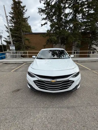 2023 Chevrolet Malibu LS with a fuel-efficient 1.5L turbo engine and 47888 km only . Runs great and...