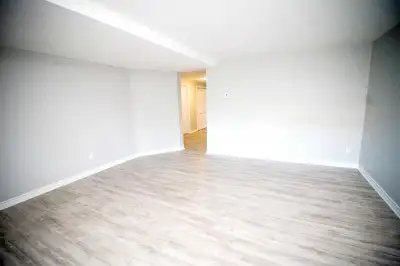 Beautiful large 4 1/2  for rent Available August 1st