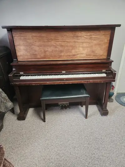 Baldwin Upright Piano, View more