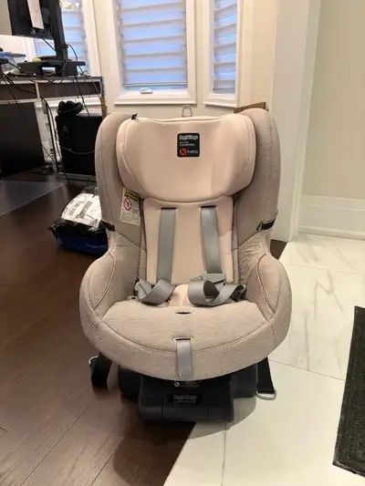 Peg Perego Primo Viaggio Kinetic 5-65 Convertible Car Seat, View more