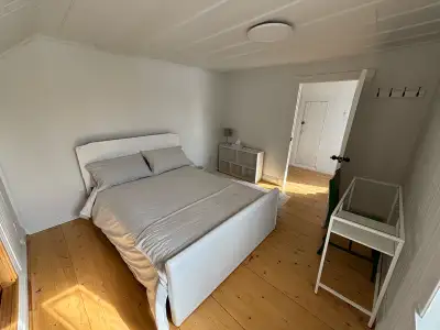 Chambre à louer dans ma maison à Montmagny entièrement rénovée style d’époque. Draps, serviettes, va...