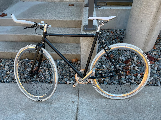 State Bicycles, single speed courier bike, 55cm, matte black in Fixie (Single Speed) in Vancouver - Image 2