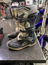 Kids/Youth MX dirtbike boots size 5