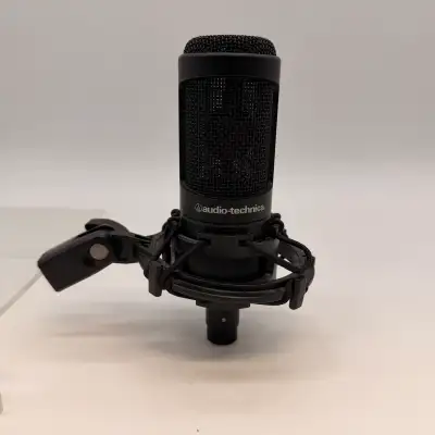 Like new Audio-Technica AT2050 condenser microphone. ✔ Excellent condition ✔ Includes shock mount ✔...