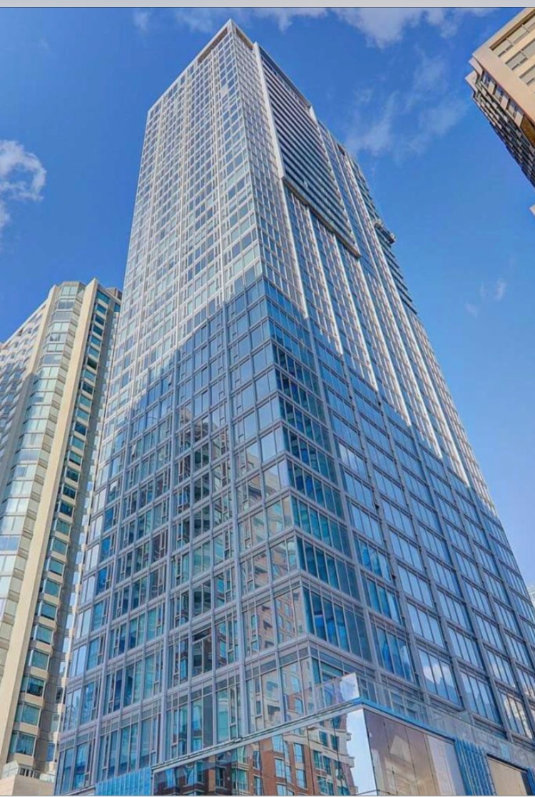 Stunning condo on Yorkville 5