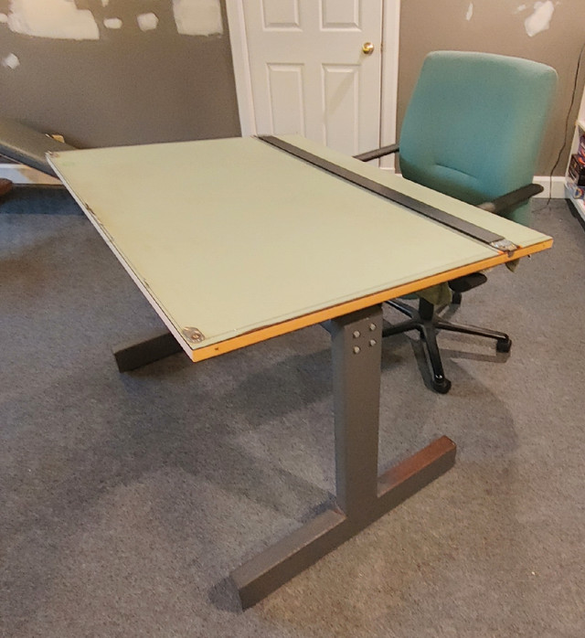 Radius Tension Drafting Table w/ Parallel Rule Desks Kingston Kijiji