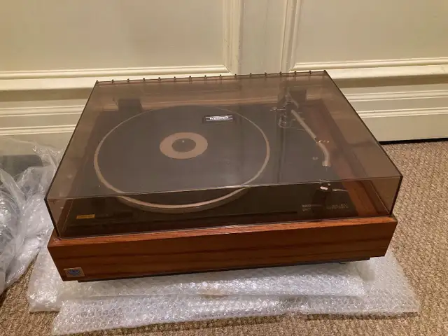 Micro Seiki turntable in Stereo Systems & Home Theatre in Mississauga / Peel Region - Image 2