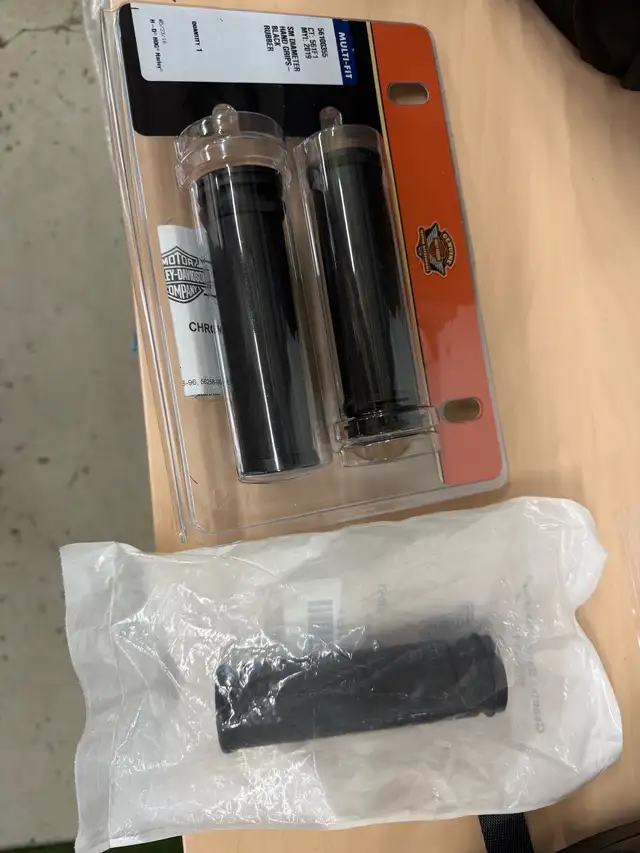 HD Parts: 2022 - From A Harley Davidson Street Bob / Softails in Street, Cruisers & Choppers in Oshawa / Durham Region - Image 7