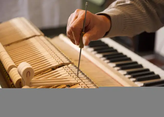 piano repair in Pianos & Keyboards in City of Montréal - Image 3