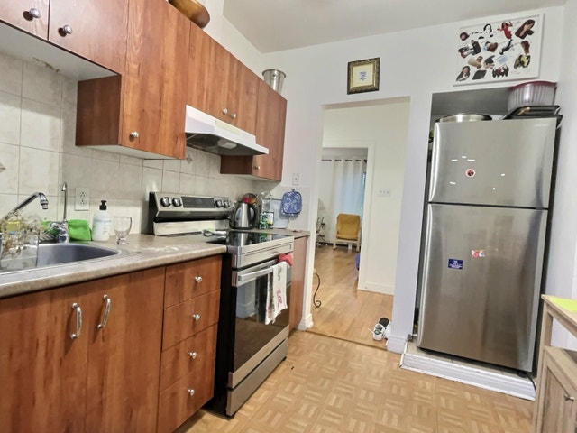 4½ Apartment for Rent in Parc-Extension — photo 3